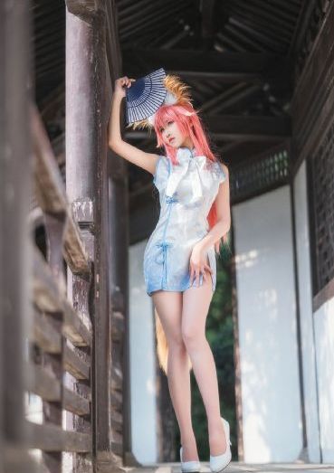 美女老板的贴身男保镖短剧