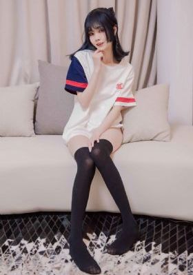 厨房掀开馊了裙子挺进去