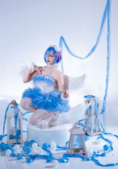 轻佻黑寡妇在线观看