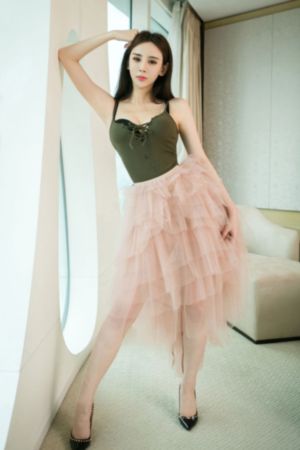 巨龙征服风韵美妇