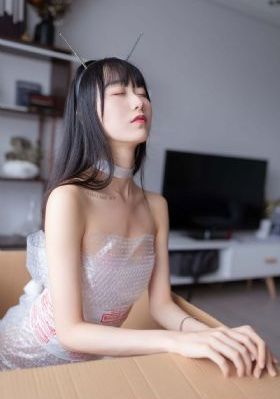 成人h版爱丽丝梦游仙境女主