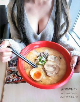 不纽扣女孩